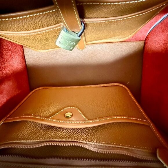 RARE Red Vintage Dooney & Bourke All Weather Leather Gladstone Bag - Picture 7 of 11